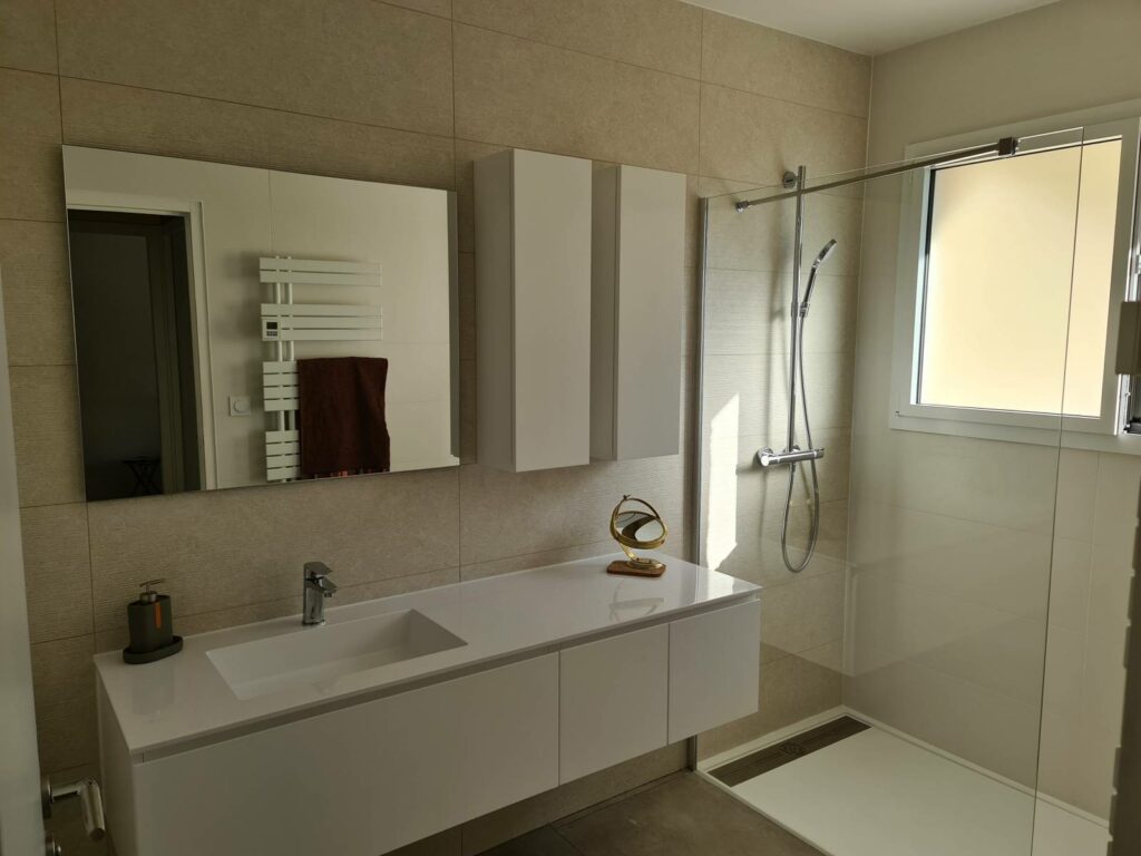 CONCEPTION D’UNE SALLE DE BAIN DESIGN