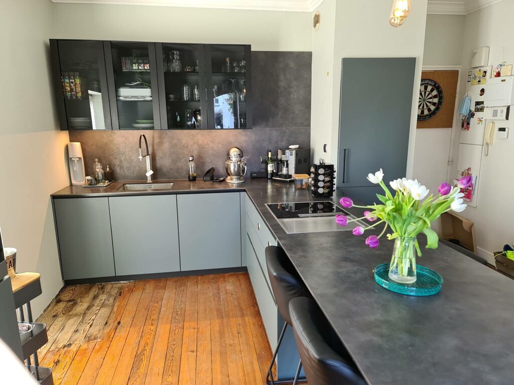 Floirac | Réalisation d&rsquo;une cuisine haut-de-gamme avec façade FENIX